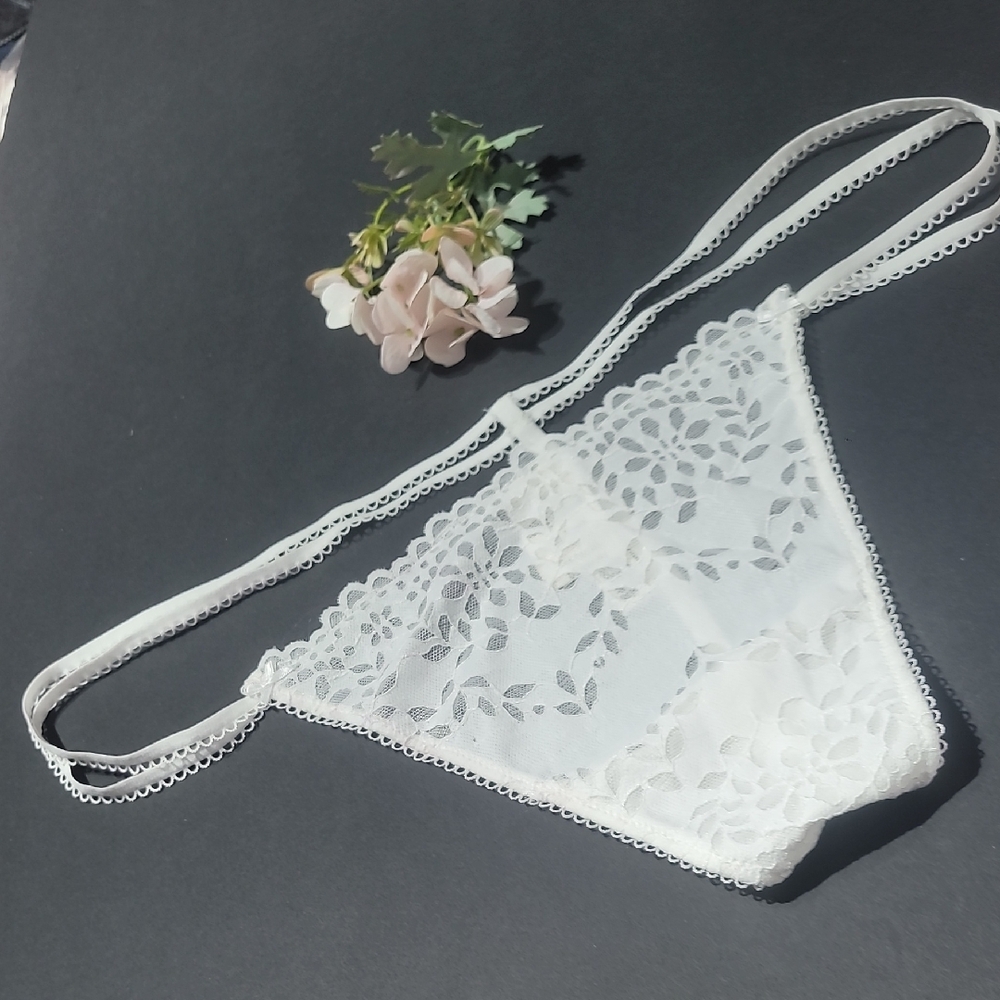 PINK VICTORIA'S SECRET White Embroidery  String Thong NWT  2159